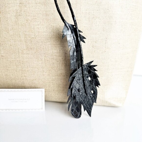 Nancy Gonzalez Medium Erica Linen & Crocodile Trim Tote - Picture 3 of 11